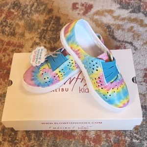 BLOWFISH - Slip-on Rainbow, Pastel, Tiedye Foam Shoes - Size 13 girls